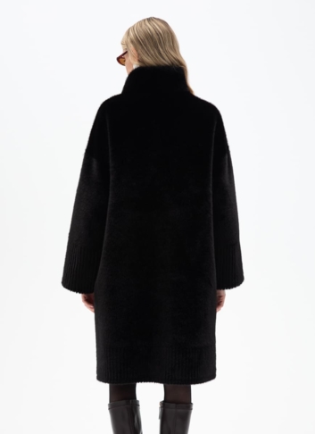 Женская двухсторонняя дубленка из эко кожи с воротником стойкой