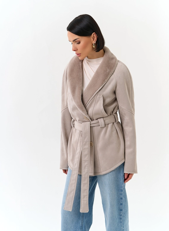 Женская дубленка из эко замши с поясом