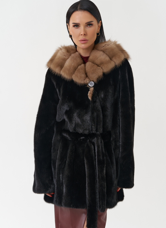 Норковая шуба с капюшоном из меха куницы