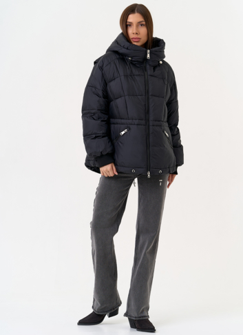 Женский черный пуховик с капюшоном