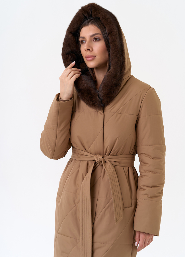 Пуховик с капюшоном из эко меха модель № 28400 универмаг малина