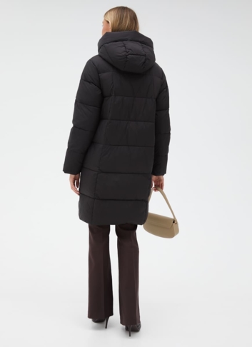 Женский пуховик с капюшоном