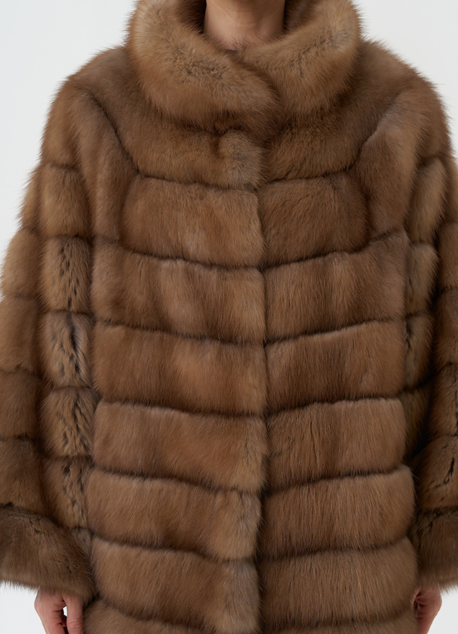 Шуба из куницы с воротником стойка модель № 30477 универмаг малина