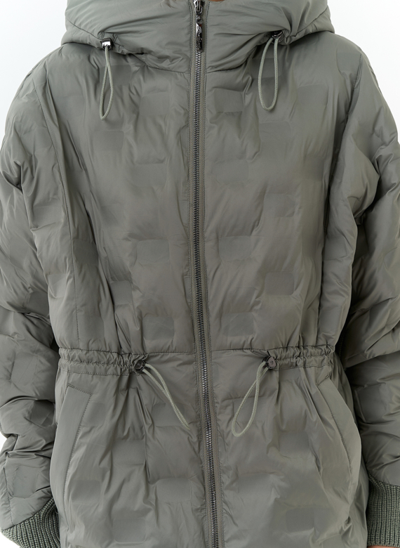 Женская куртка с капюшоном 