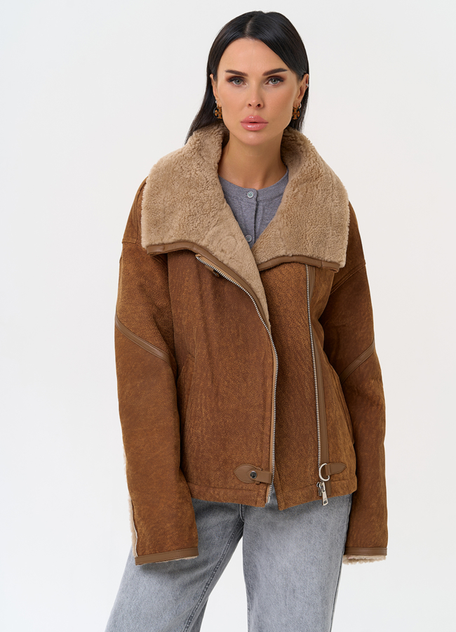 Короткая дубленка с воротником модель № 31359 меха малина