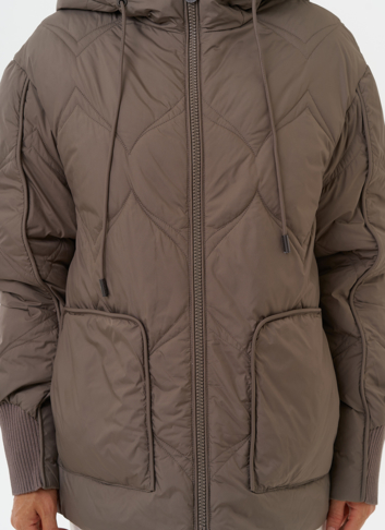 Женская куртка с капюшоном