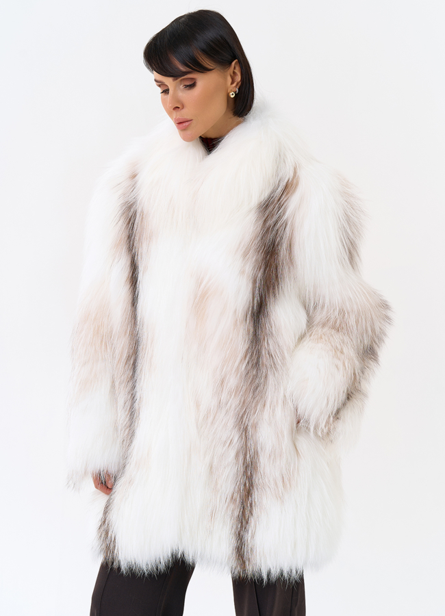 Белая шуба из лисы модель № 32009 универмаг малина