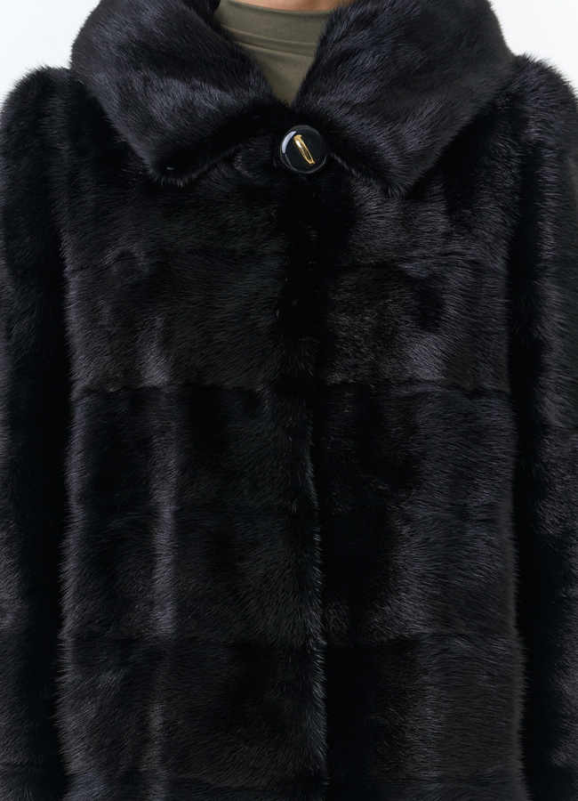 Шуба из норки с капюшоном черного цвета модель № 24727 универмаг малина