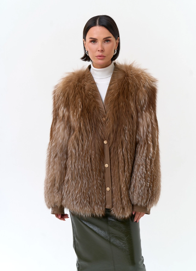 Женская шуба из меха лиса с манжетами модель № 34157 меха малина