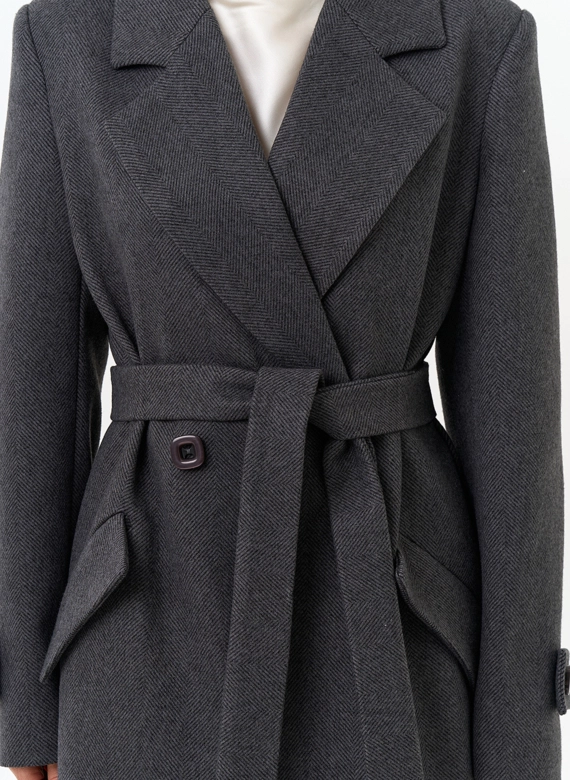 Женское длинное пальто с поясом