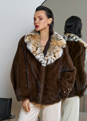 Куртка из меха норки с английским воротником из меха рыси