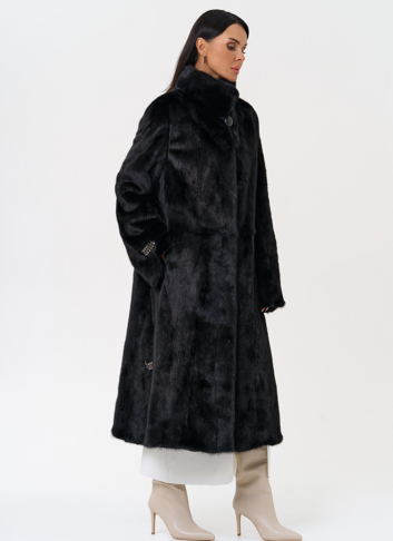 Длинная шуба с воротником стойкой