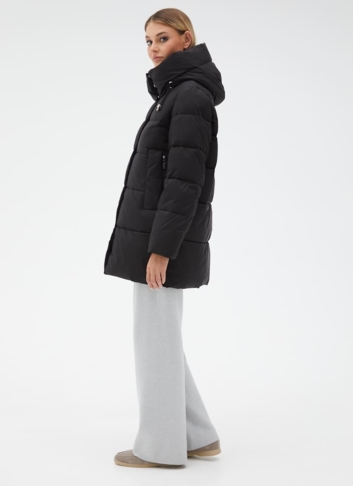 Женский пуховик с капюшоном