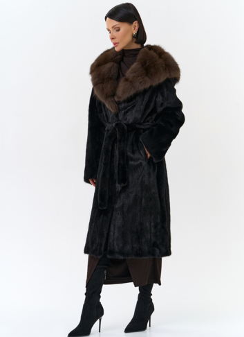 Шуба из норки с капюшоном 