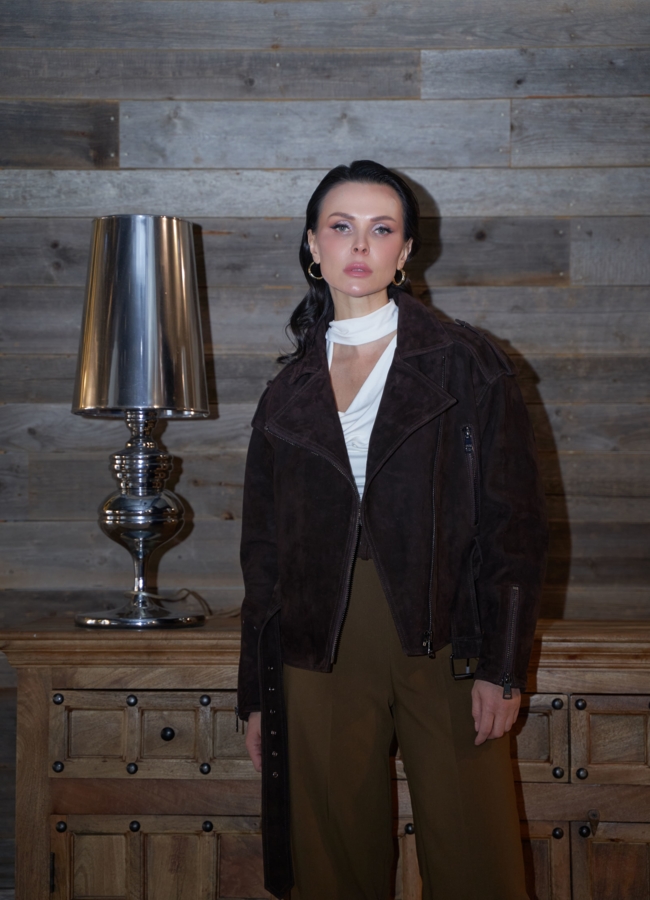 фото Куртка женская из замши модель № 29920