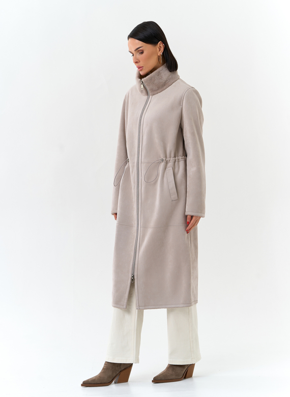 Светлая дубленка из эко замши