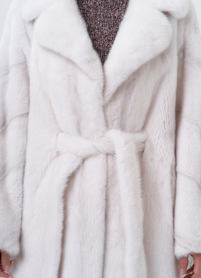 Белая норковая шуба модель № 29167 в кредит