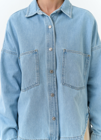 Женская джинсовая куртка рубашка